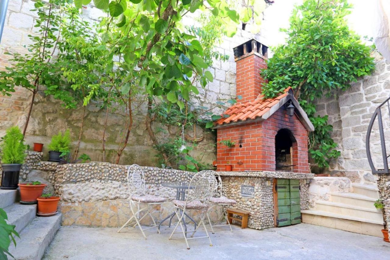 Apartment Nikolla 5 *